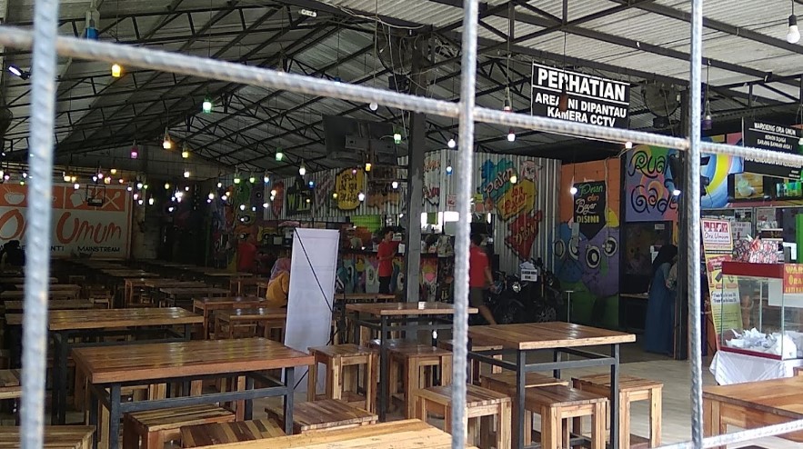 Cafe Reyner Rein: Santai di Tengah Kehidupan Cilacap yang Ramai